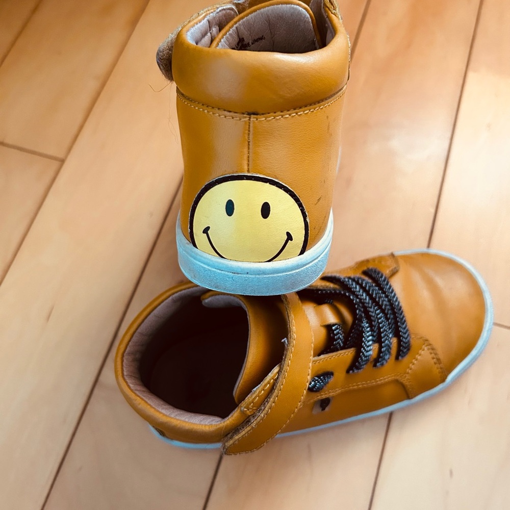 Old Soles Leather Mustard High-Top Sneakers Smiley Face size 9. European size 27